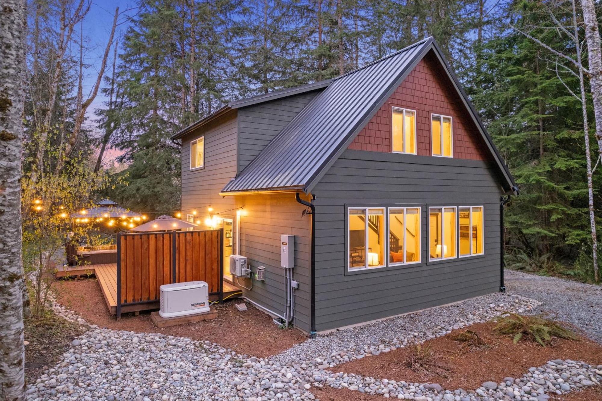 Hikers Haven With Hot Tub - Near Mt Rainier! Villa Ashford Eksteriør bilde